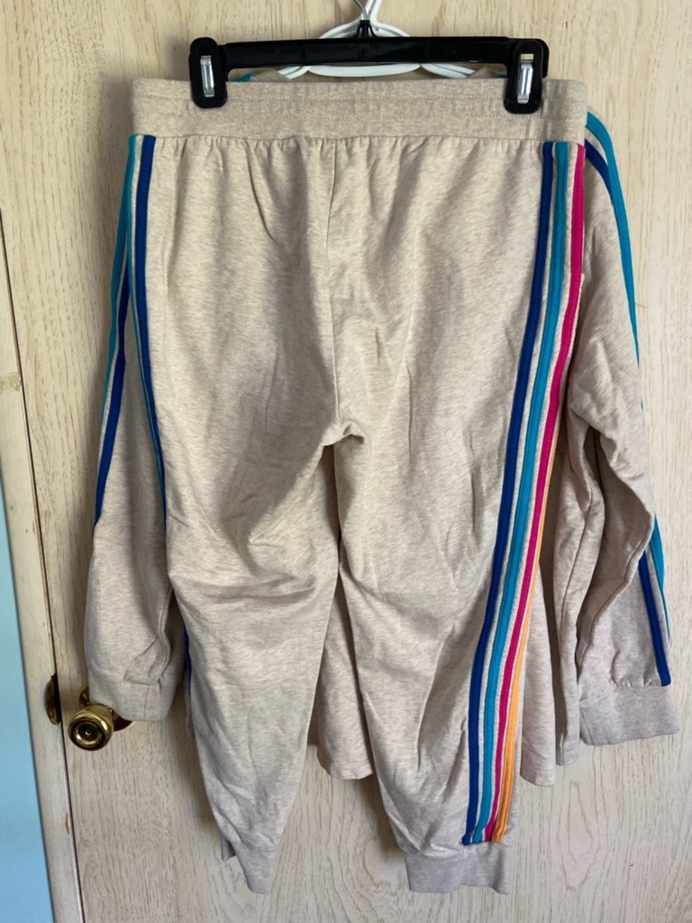 TORRID Everyday Active Fleece Heather Oatmeal Rainbow Stripe Set Sz 00 US 10 M/L - Picture 7 of 11